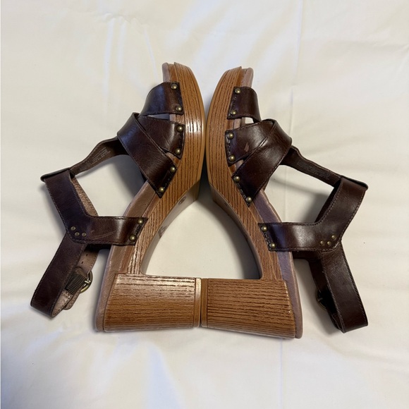 DANSKO | SZ 41 (US 11) | Brown Leather DANIELA SLINGBACK Heel Sandals T-Strap - Picture 5 of 11